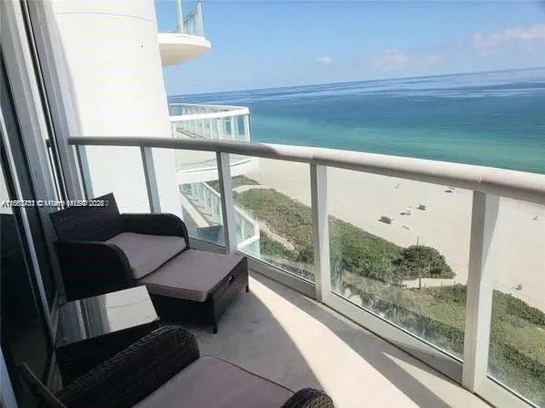 6365 Collins Ave, #1402