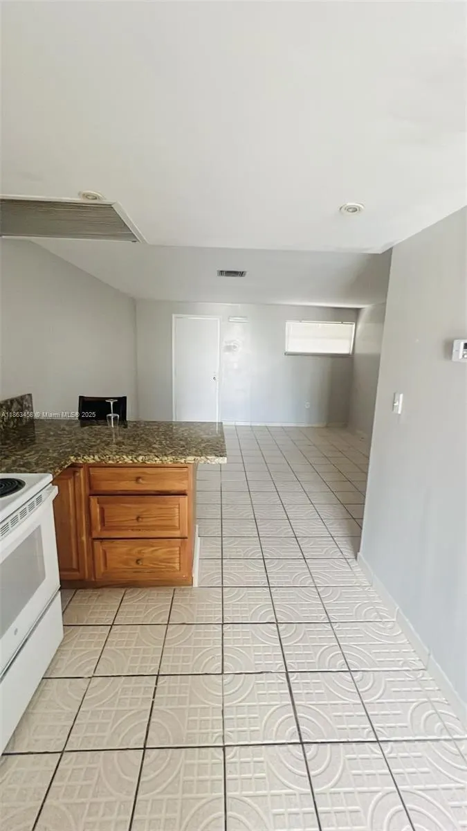 777 SW 9th Ave, #519