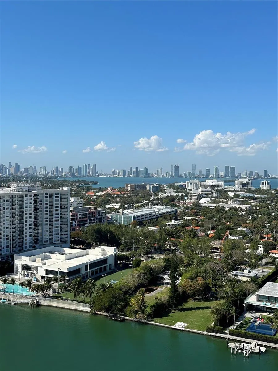 4401 Collins Ave, #2108