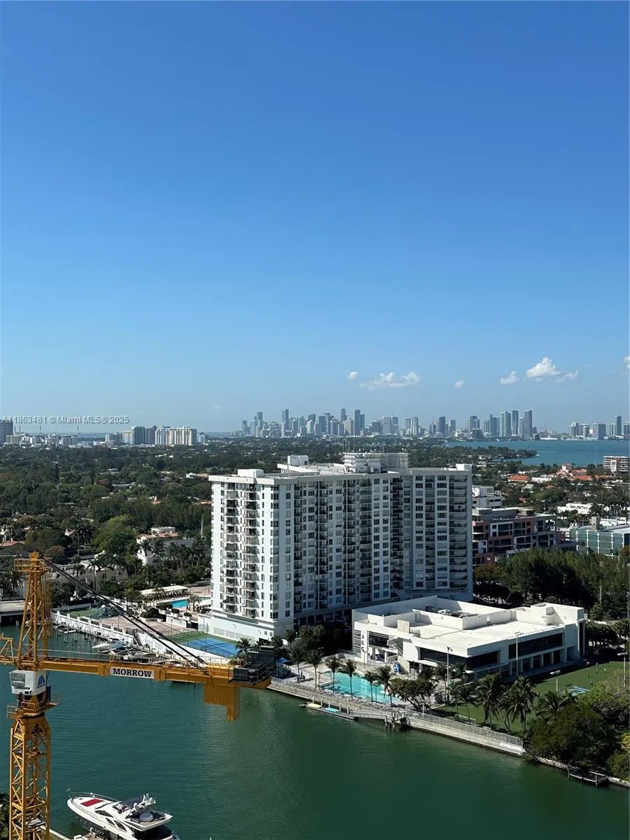 4401 Collins Ave, #2108