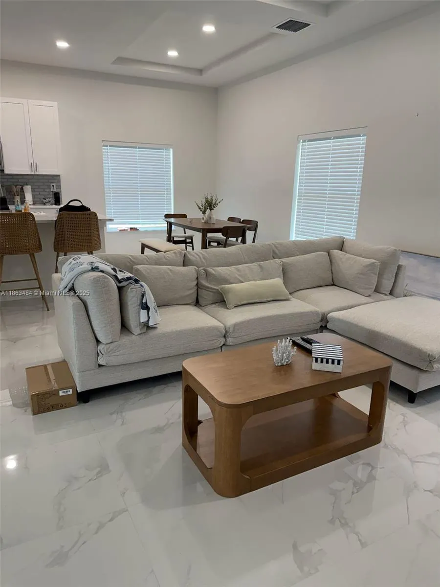 63 Coxswaine Cir, #63