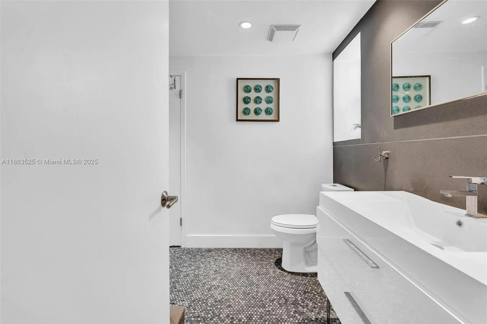 4010 N Meridian Ave, #5
