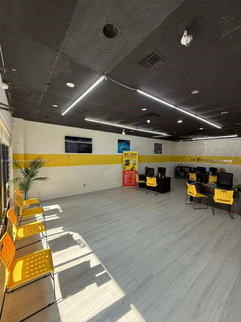 180 S University Dr, Pembroke Pines