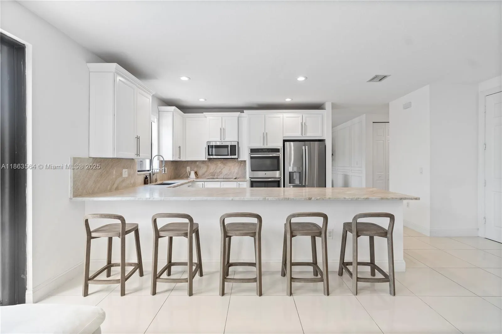 9974 NW 86th Ter