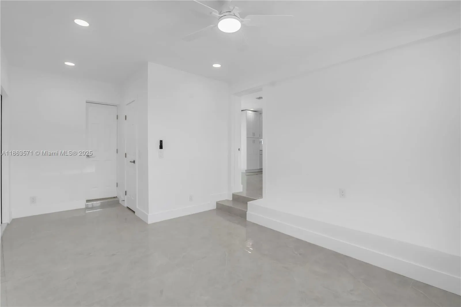 1773 Lauderdale Manor Dr