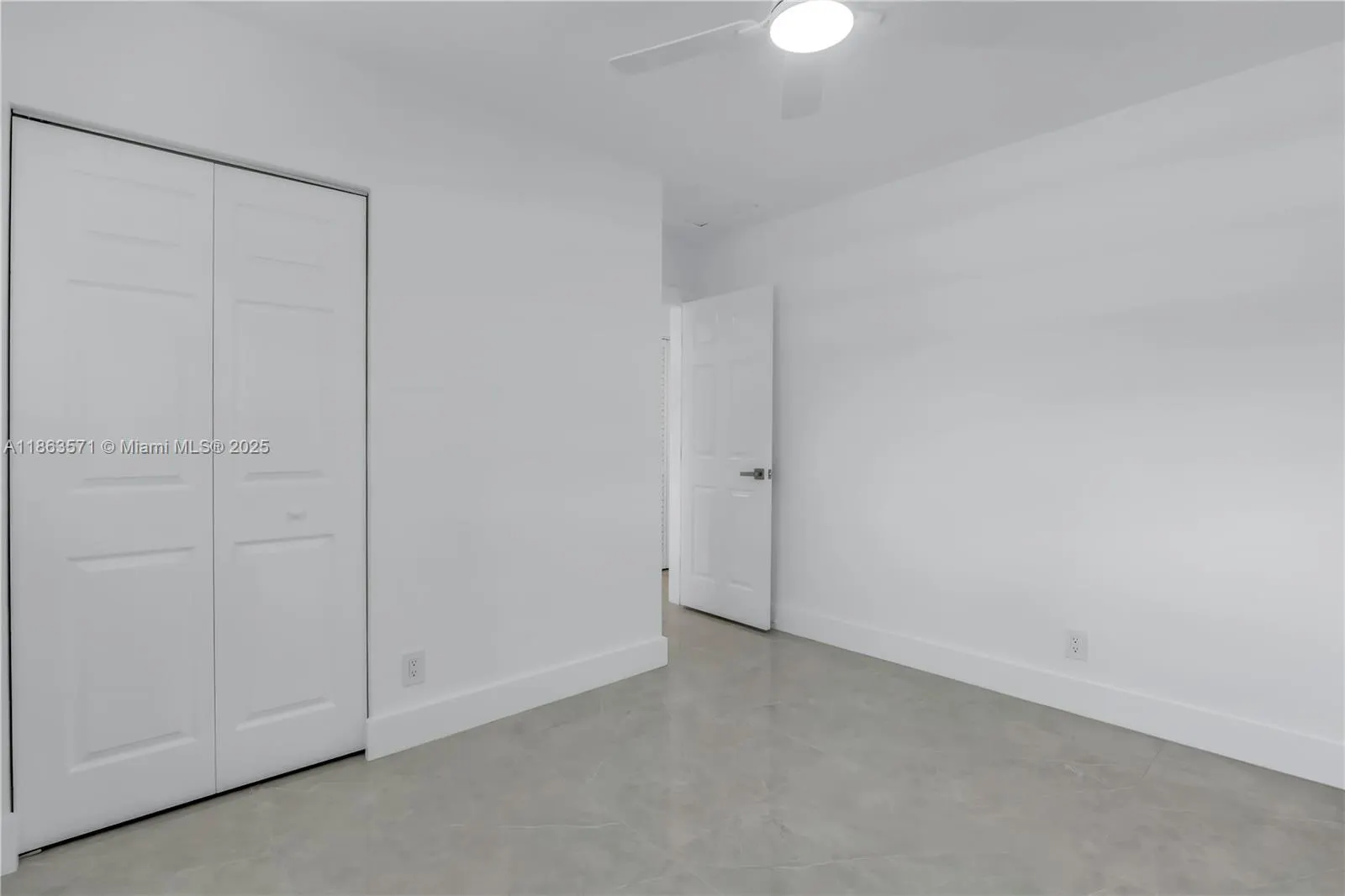1773 Lauderdale Manor Dr