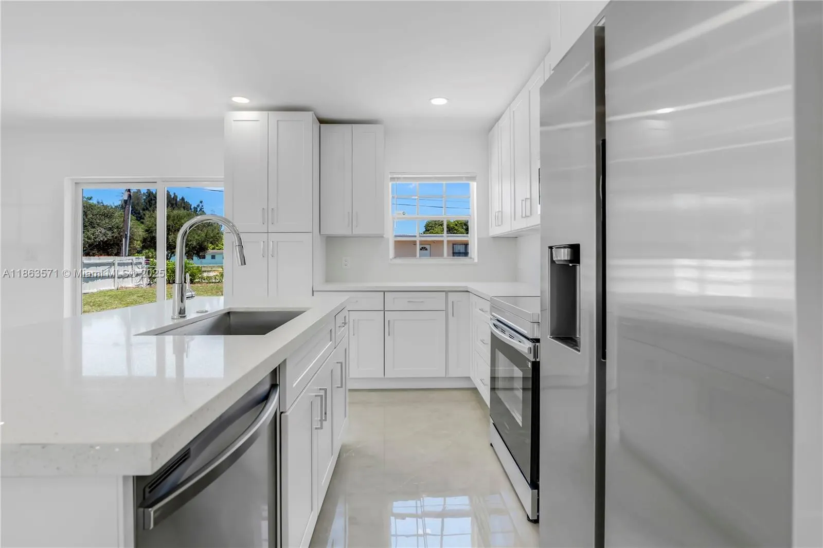 1773 Lauderdale Manor Dr