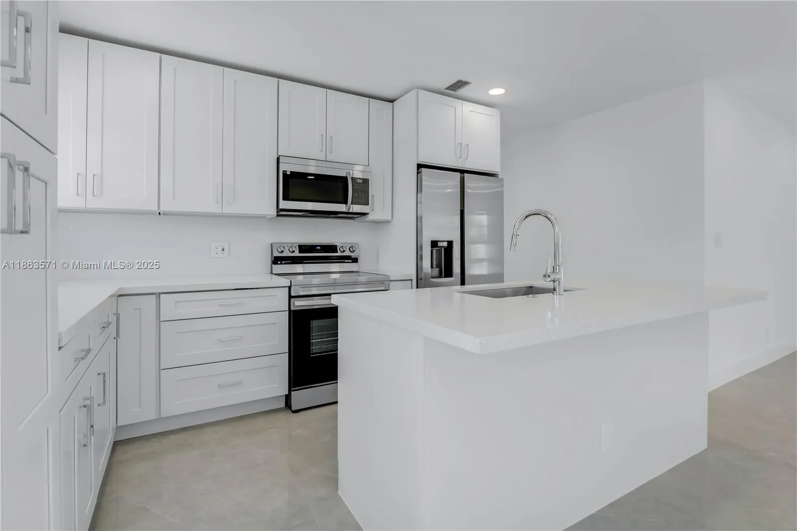 1773 Lauderdale Manor Dr