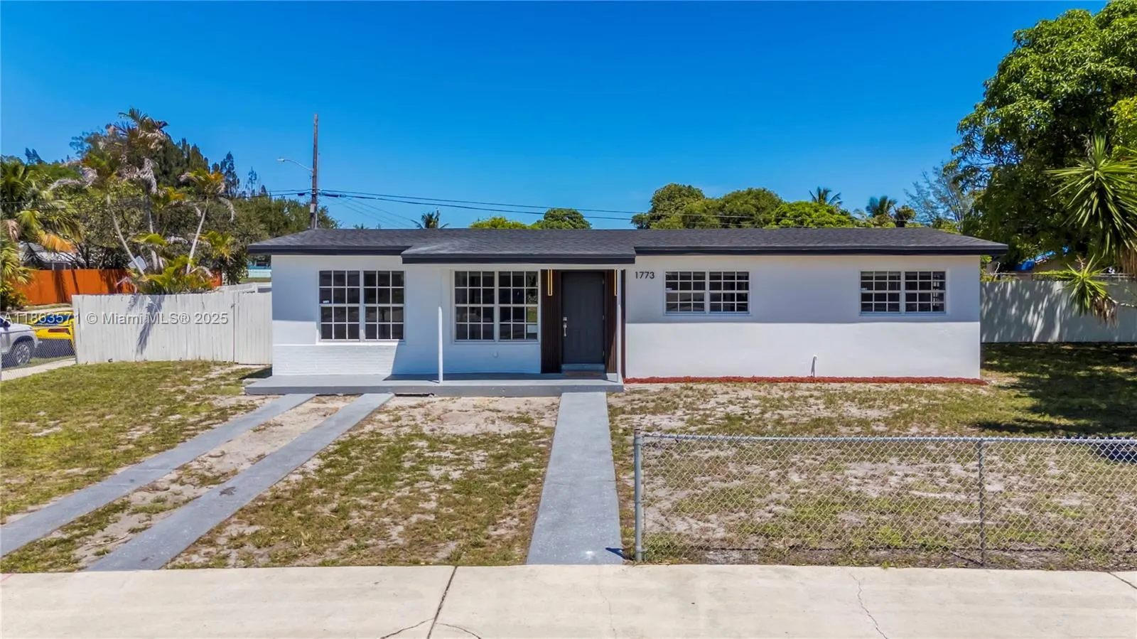 1773 Lauderdale Manor Dr