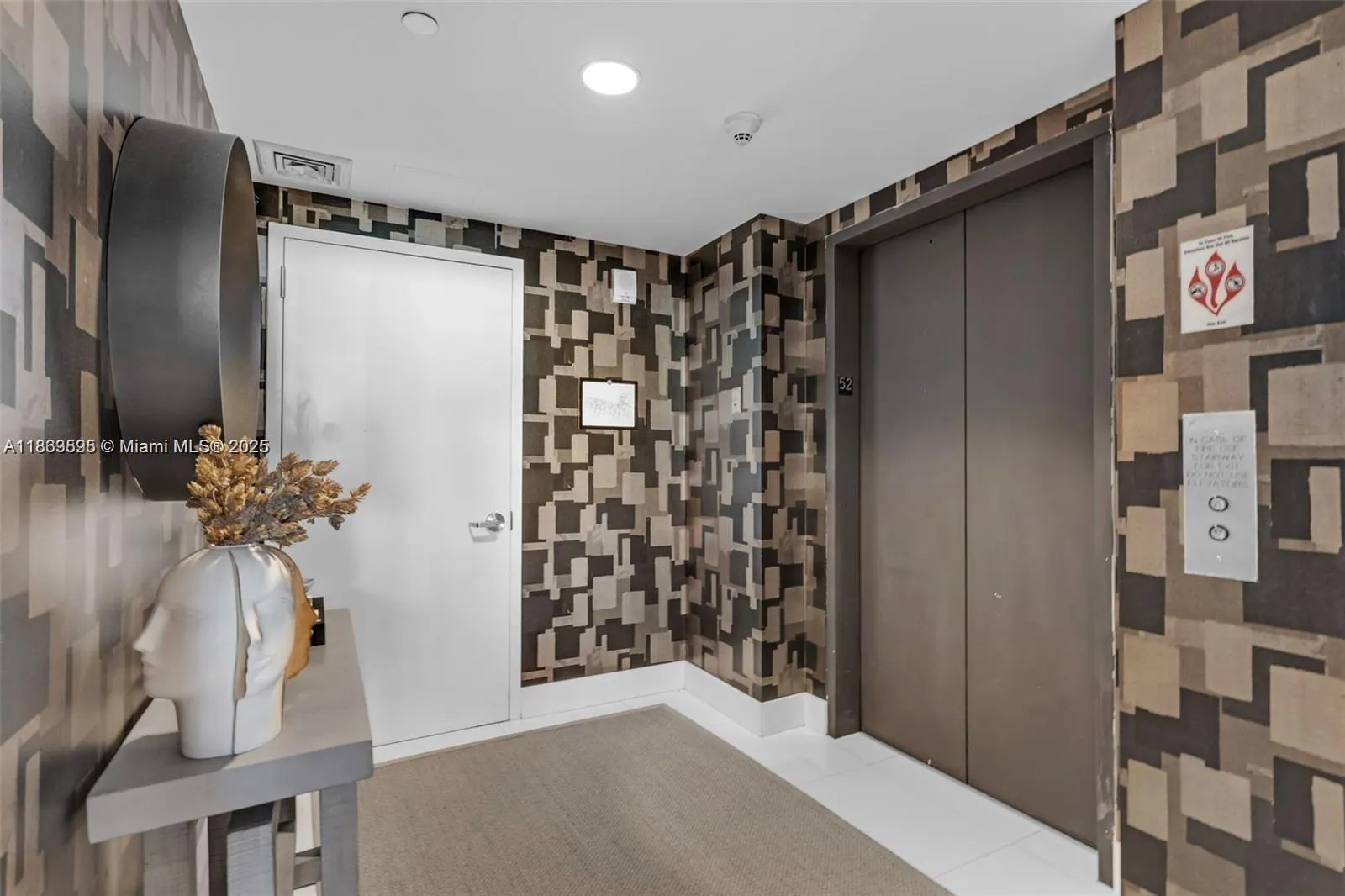 900 Biscayne Blvd, #5208
