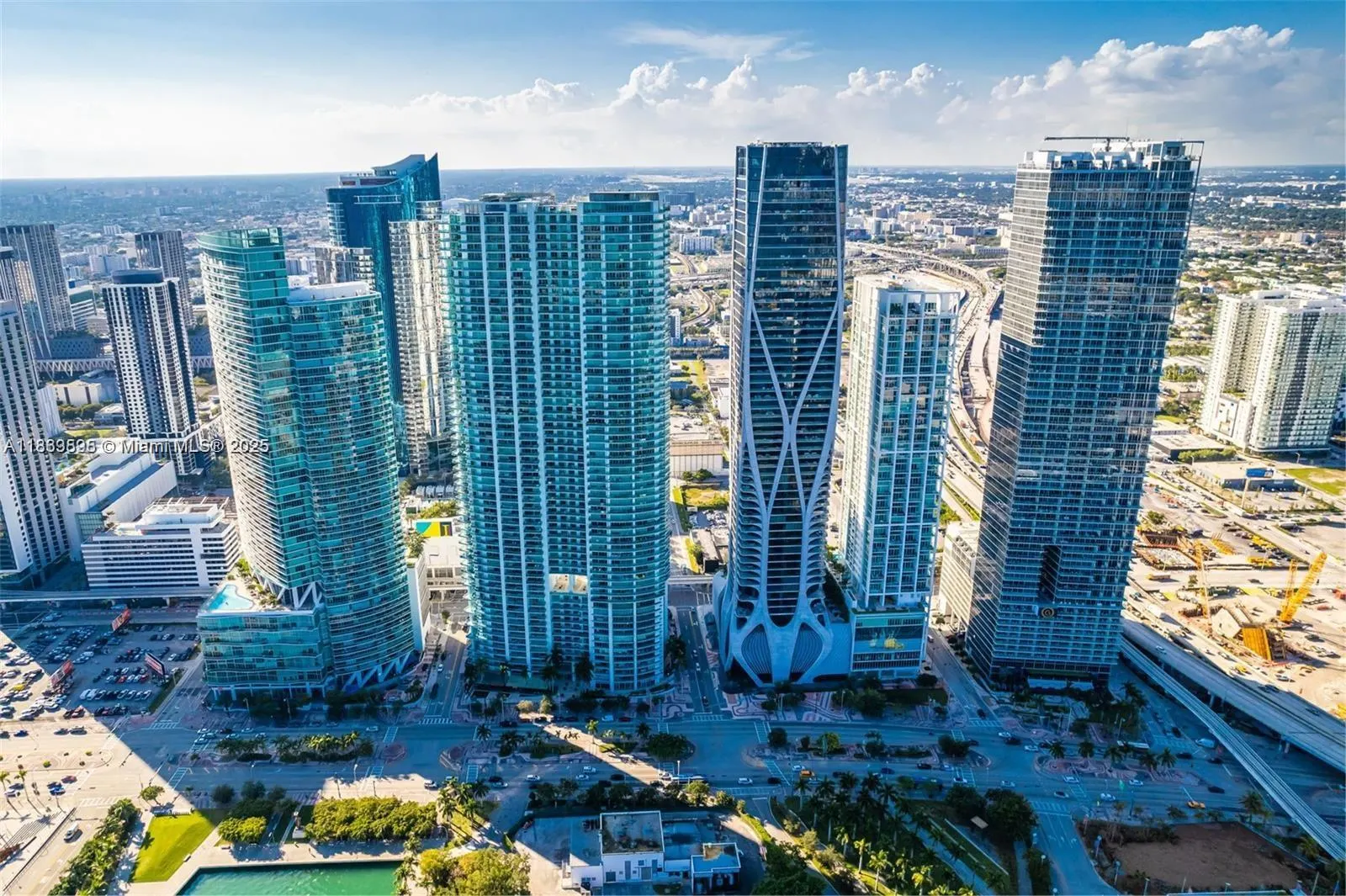 900 Biscayne Blvd, #5208