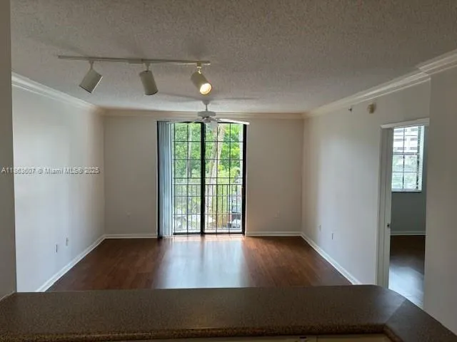 1900 Van Buren St, #311B
