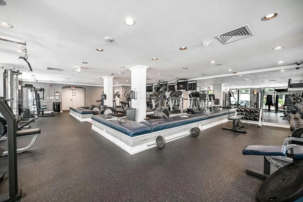 1900 Van Buren St, #311B