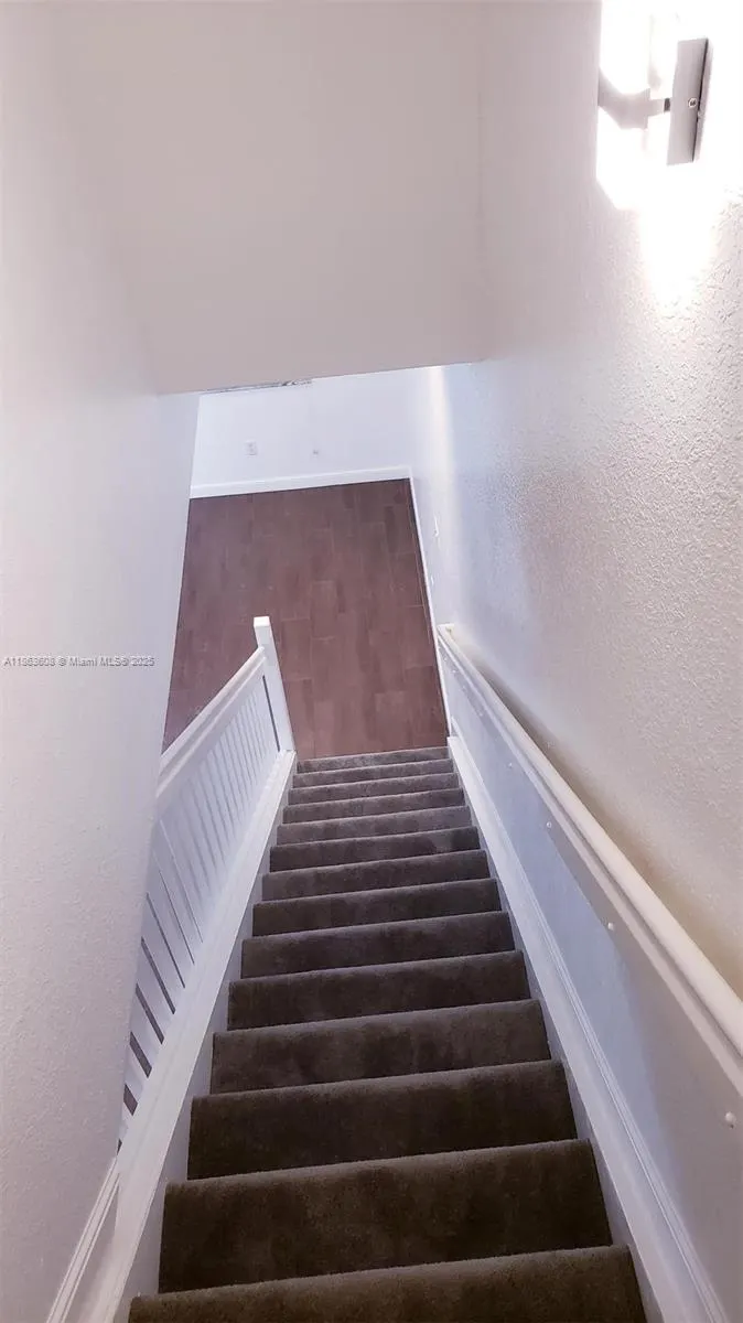 833 Millbrae Ct, #5