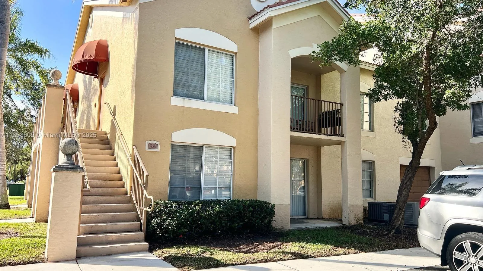 4081 San Marino Blvd, #201