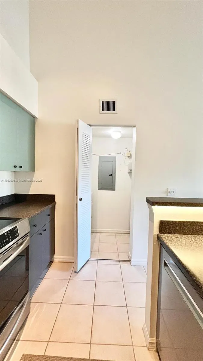 4081 San Marino Blvd, #201