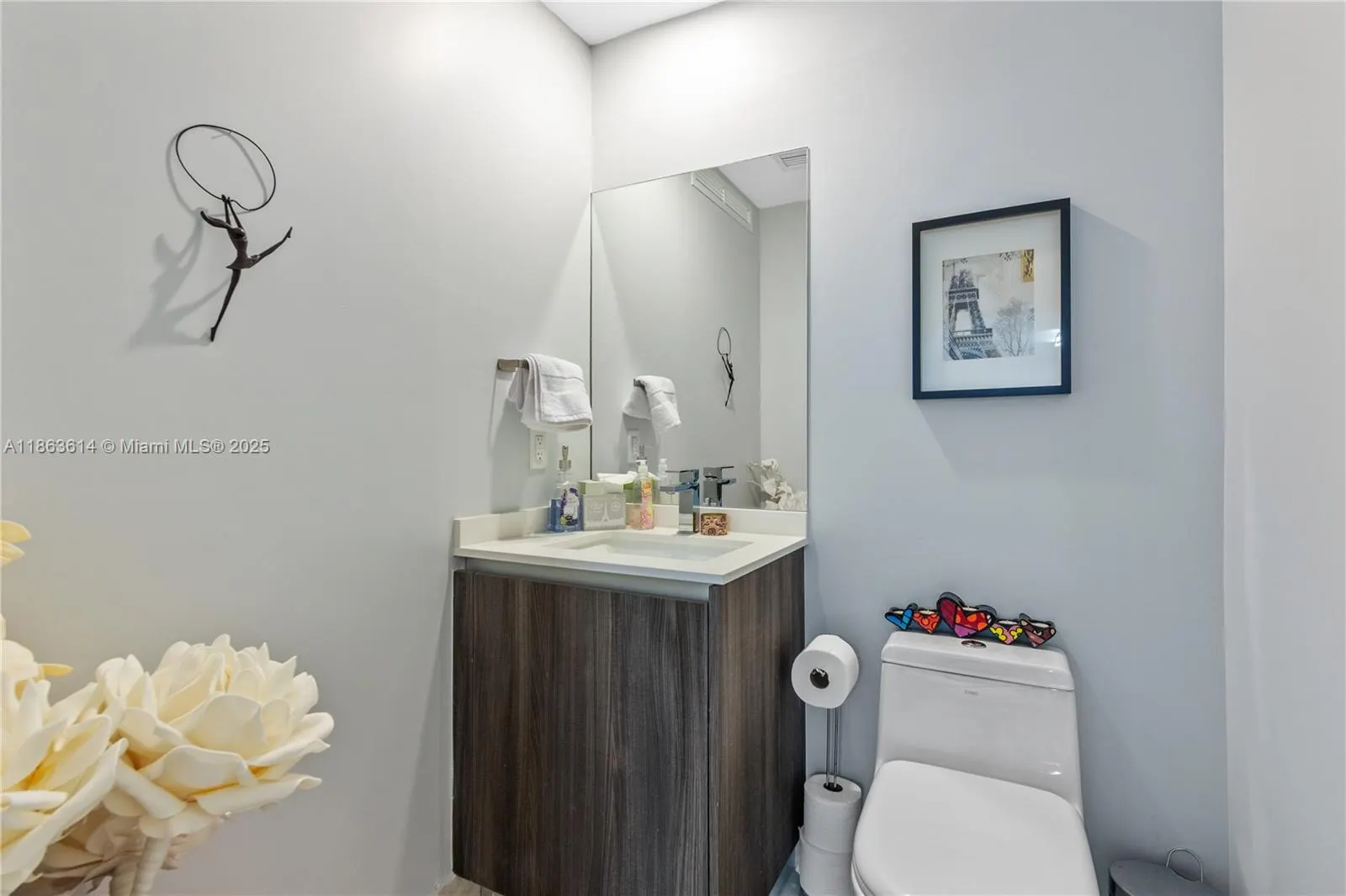 488 NE 18th St, #908