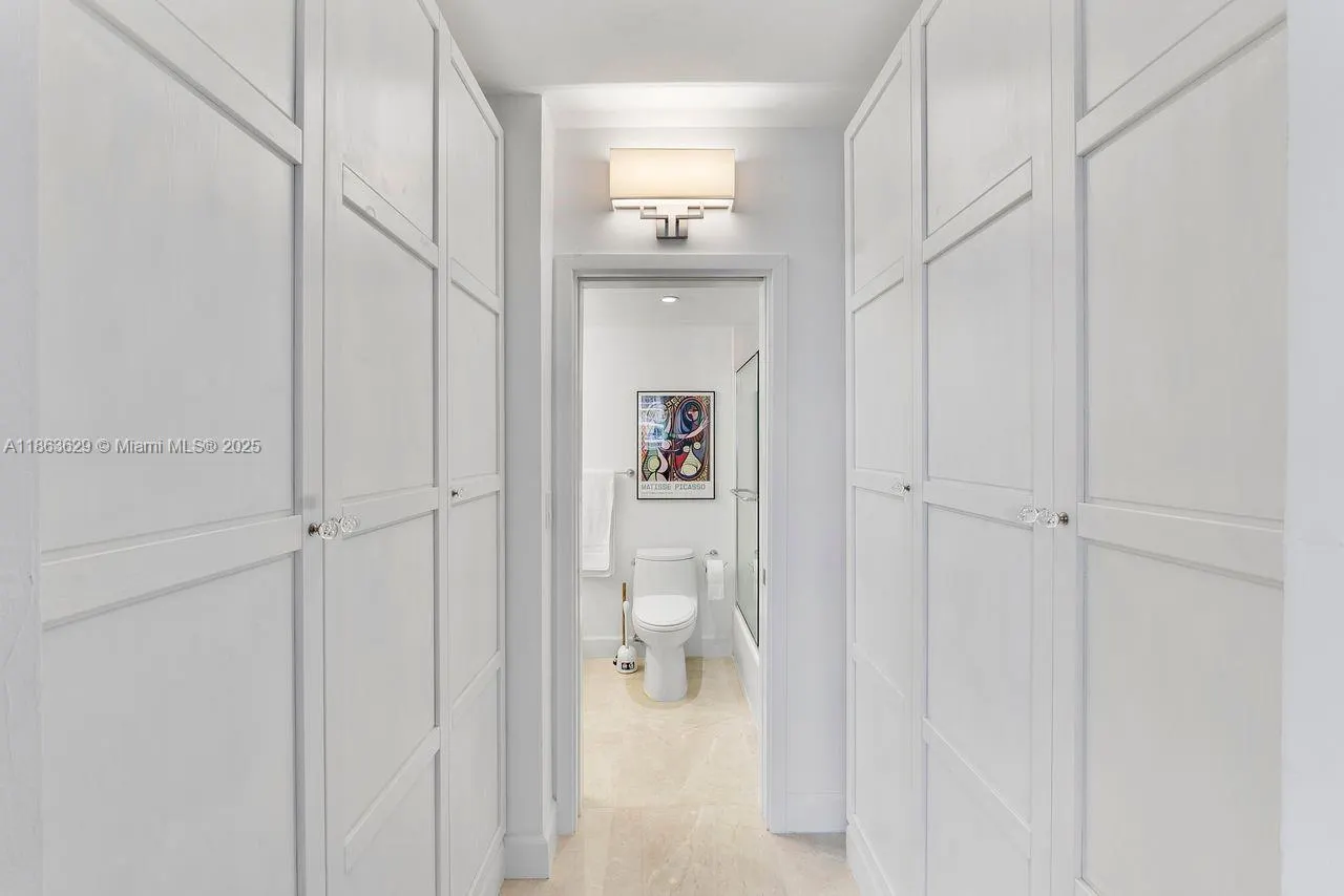 90 Edgewater Dr, #820