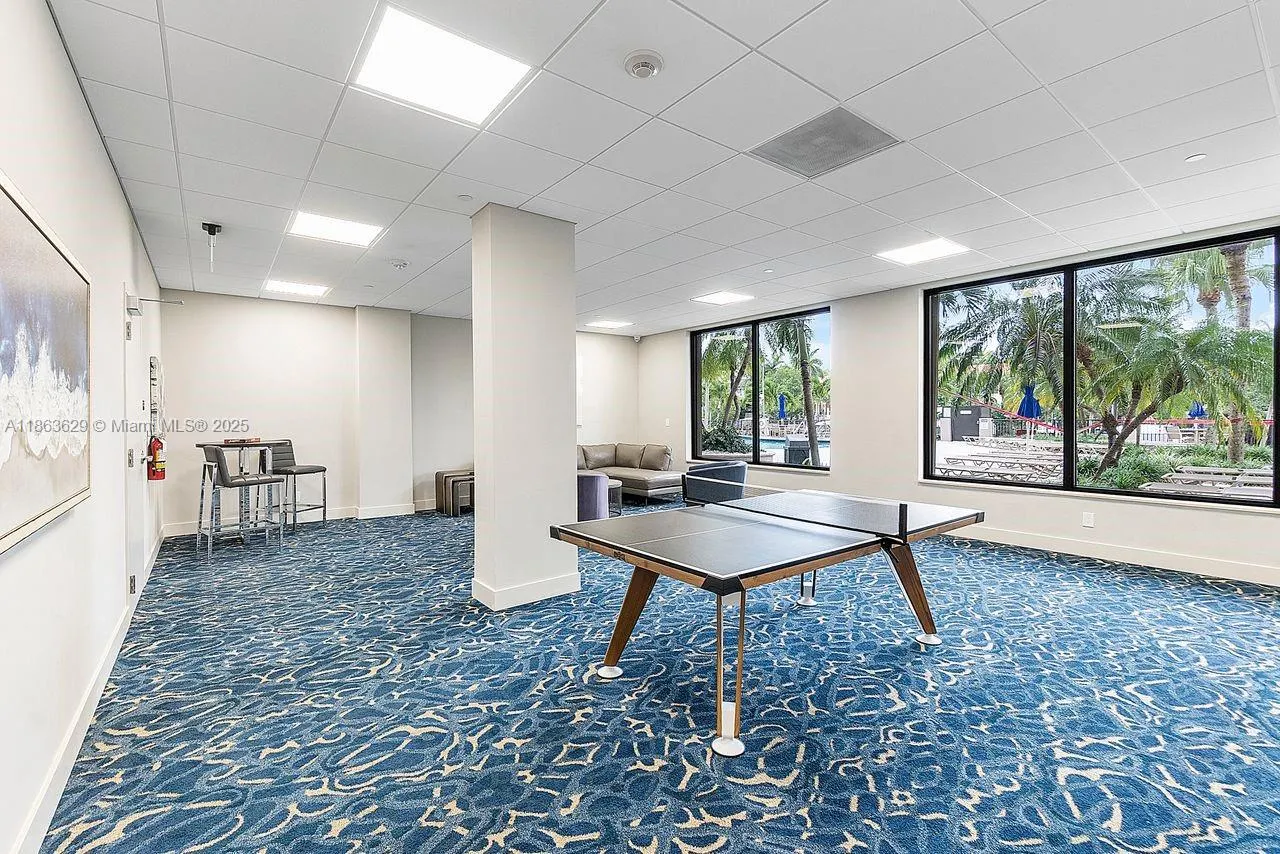 90 Edgewater Dr, #820