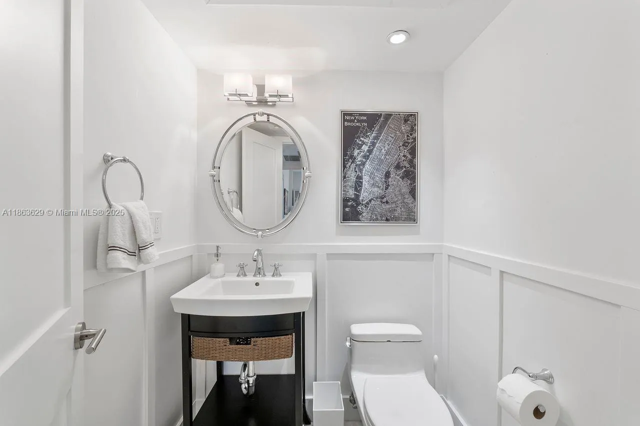 90 Edgewater Dr, #820