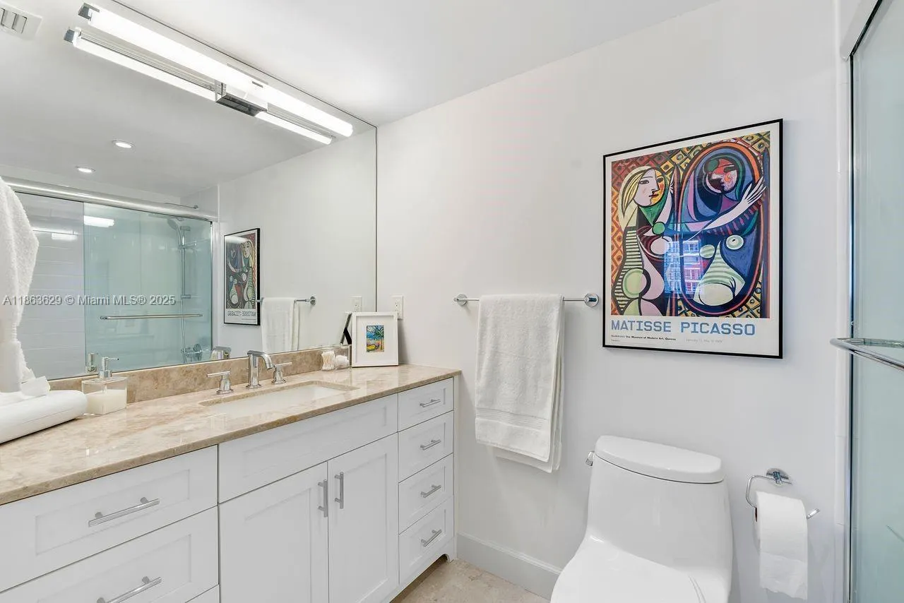 90 Edgewater Dr, #820