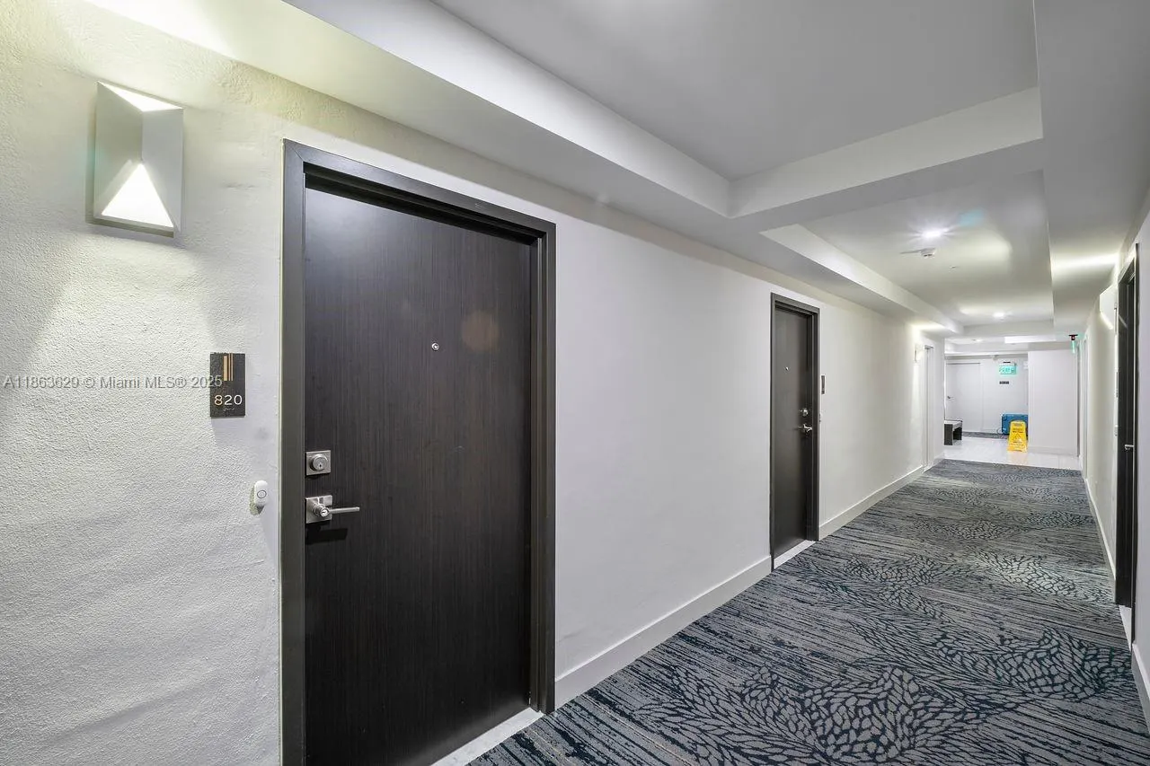 90 Edgewater Dr, #820