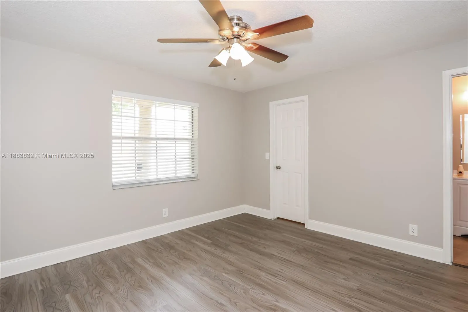 3406 Avenue Villandry