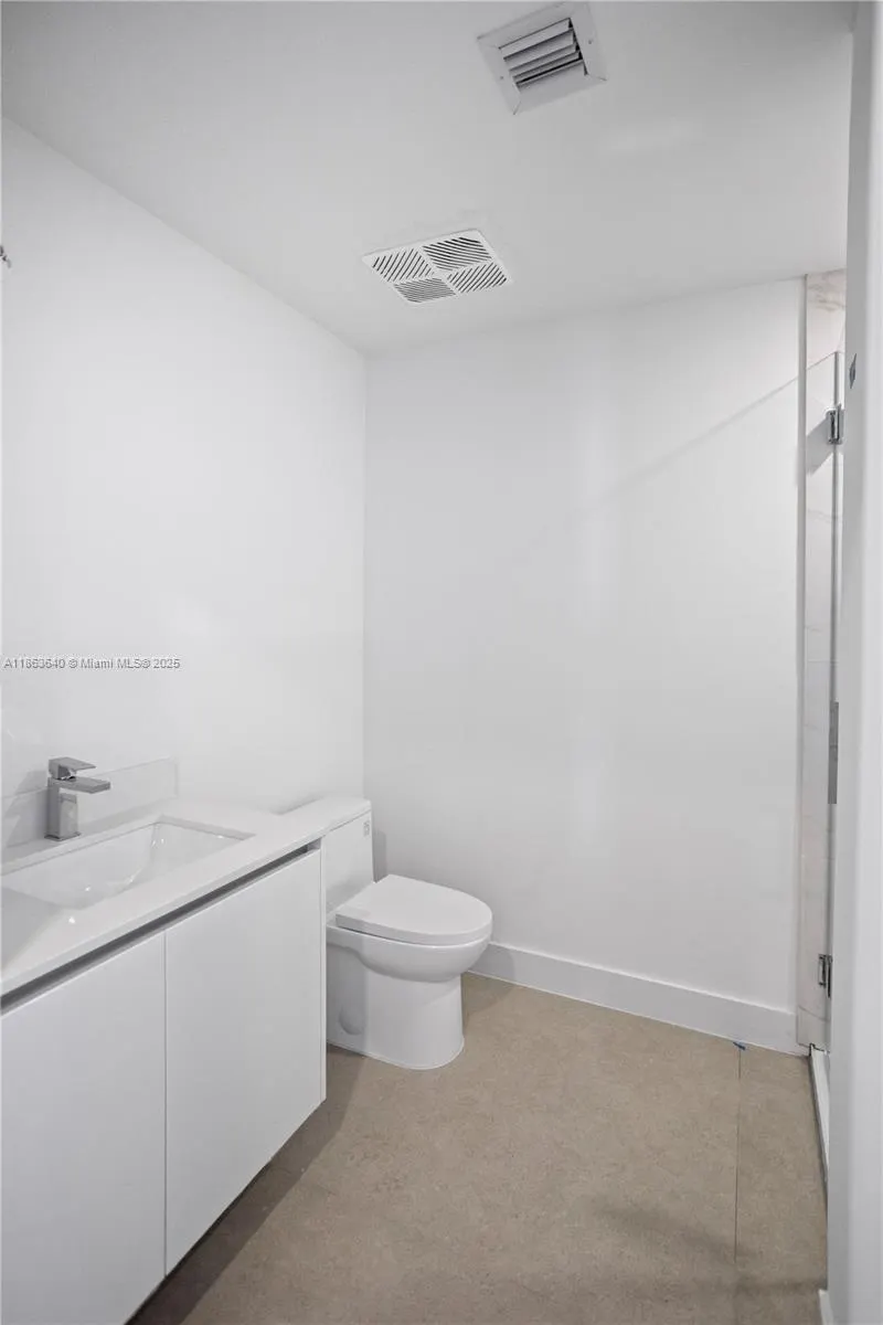 700 NE 24, #4806