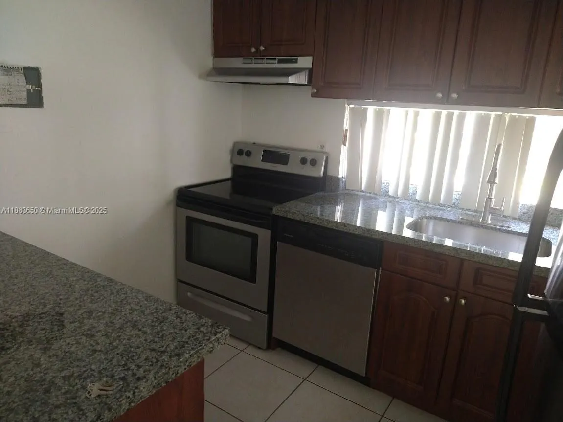 17021 N Bay Rd, #126