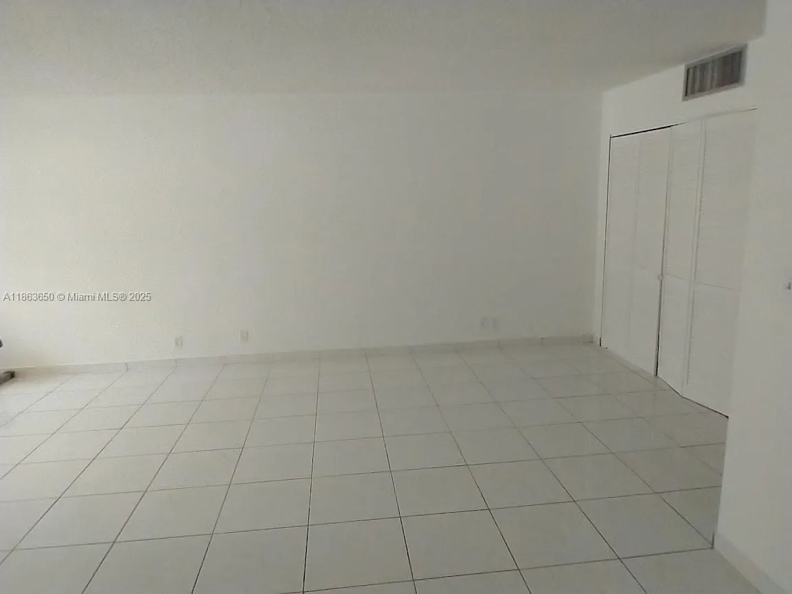 17021 N Bay Rd, #126