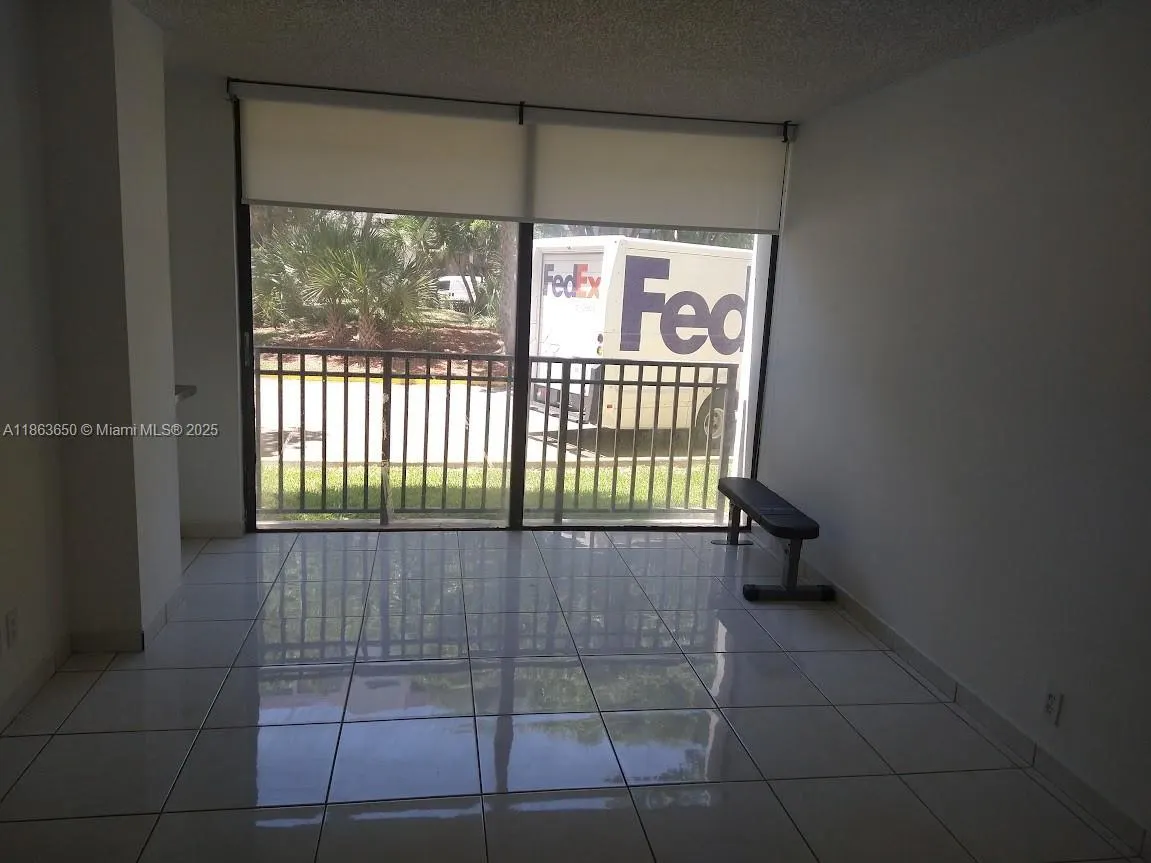 17021 N Bay Rd, #126
