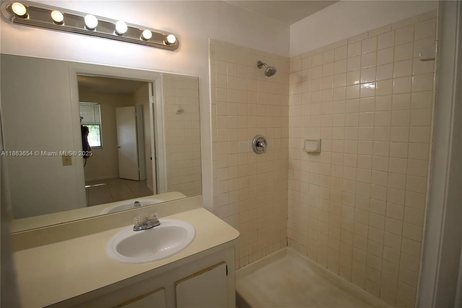 721 NW 103rd Ter, #202