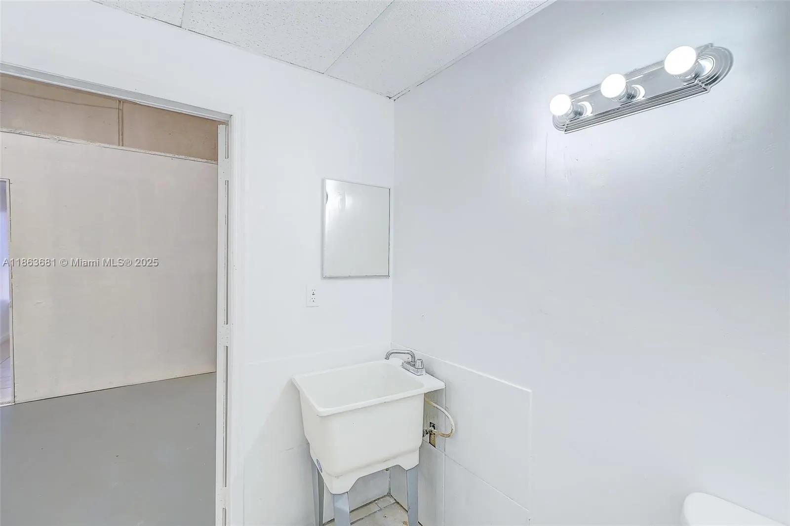 3775 FOWLER ST, #8B