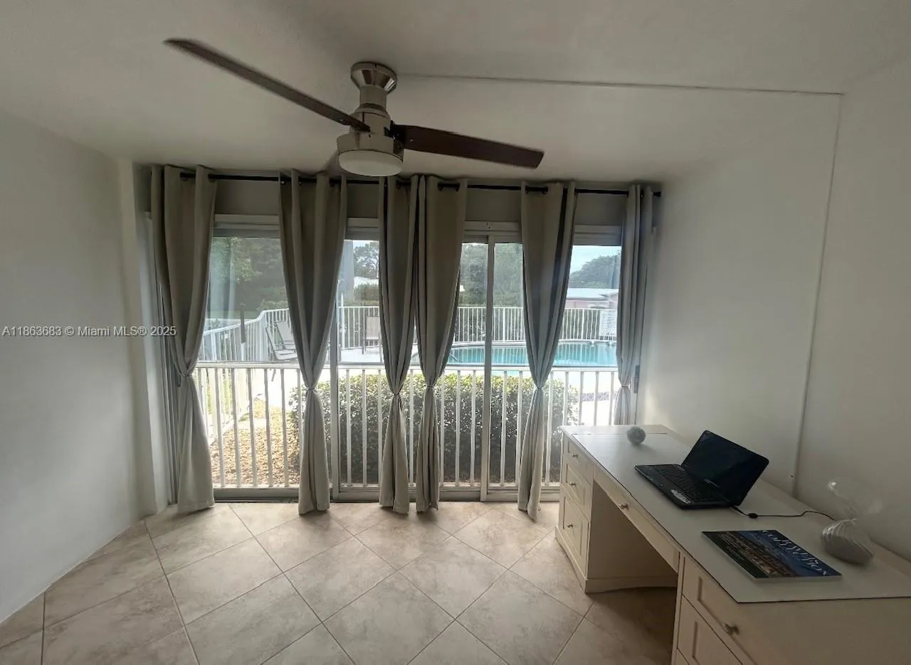 1900 Alamanda, #108