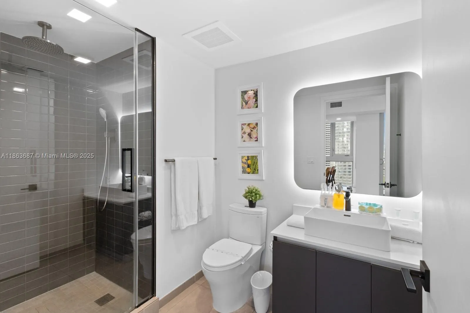 227 NE 2nd St, #2202