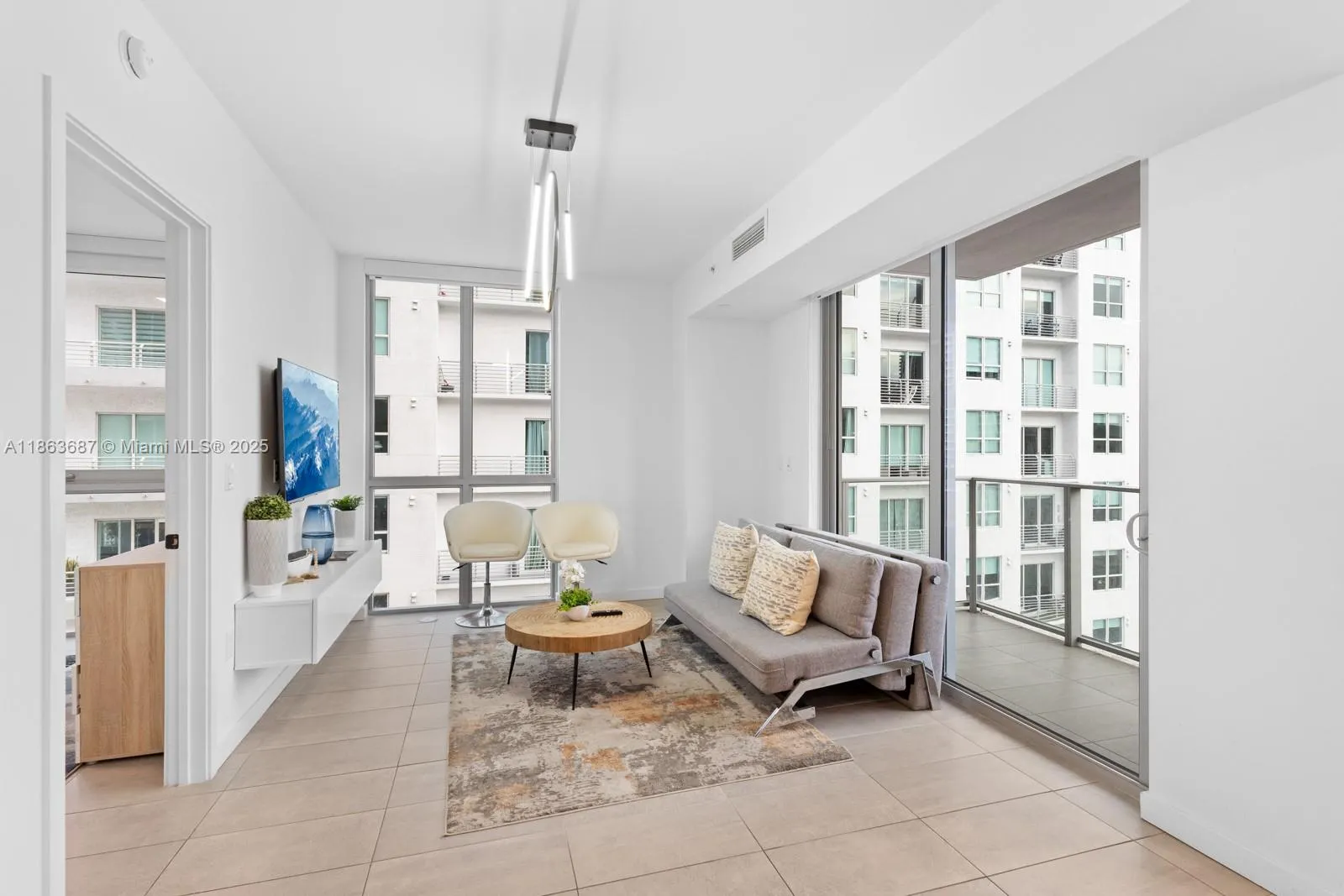 227 NE 2nd St, #2202