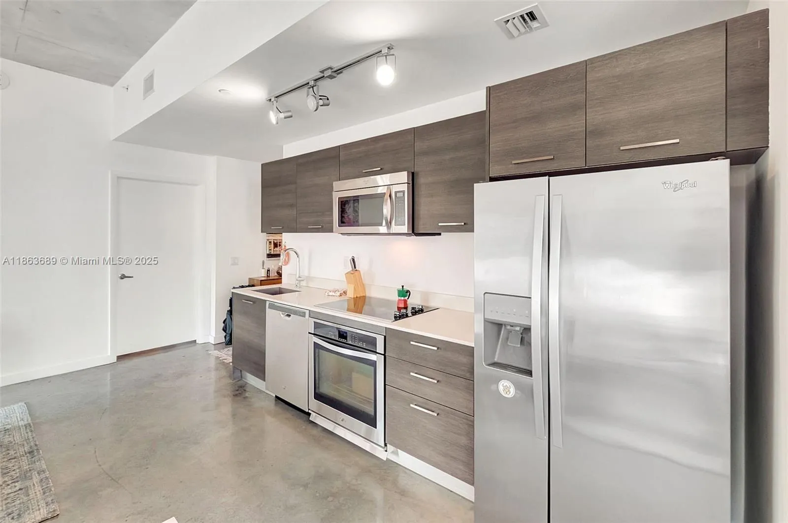 151 SE 1st St, #1601