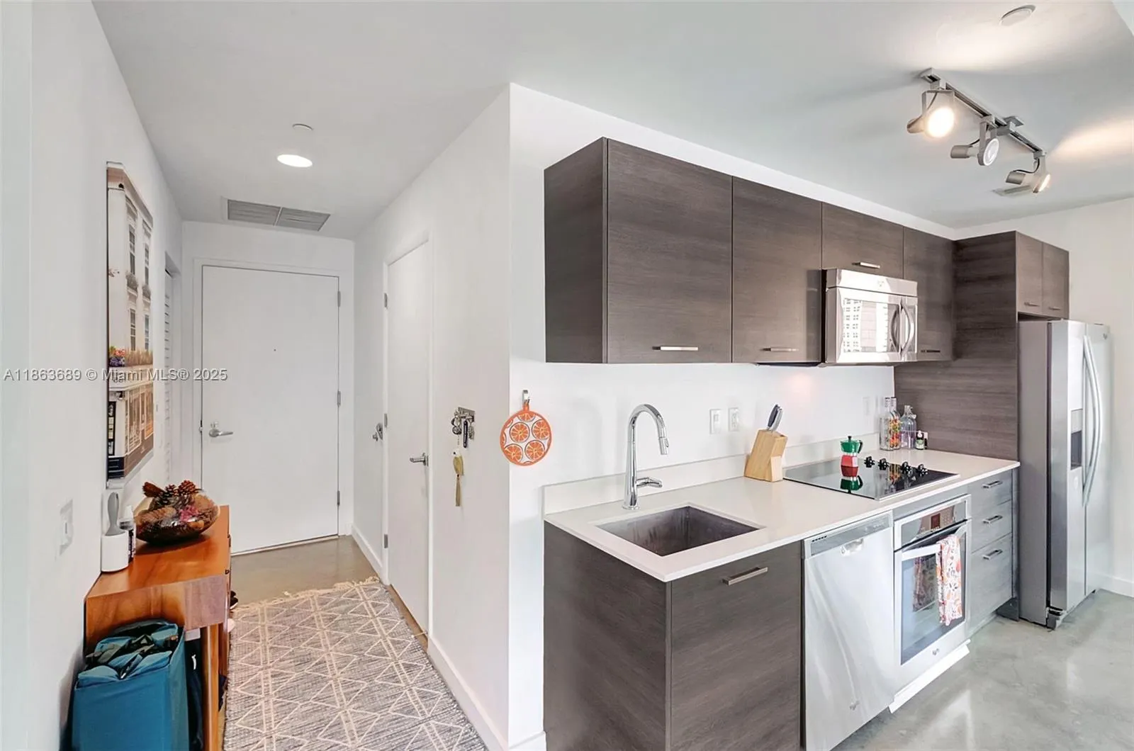 151 SE 1st St, #1601