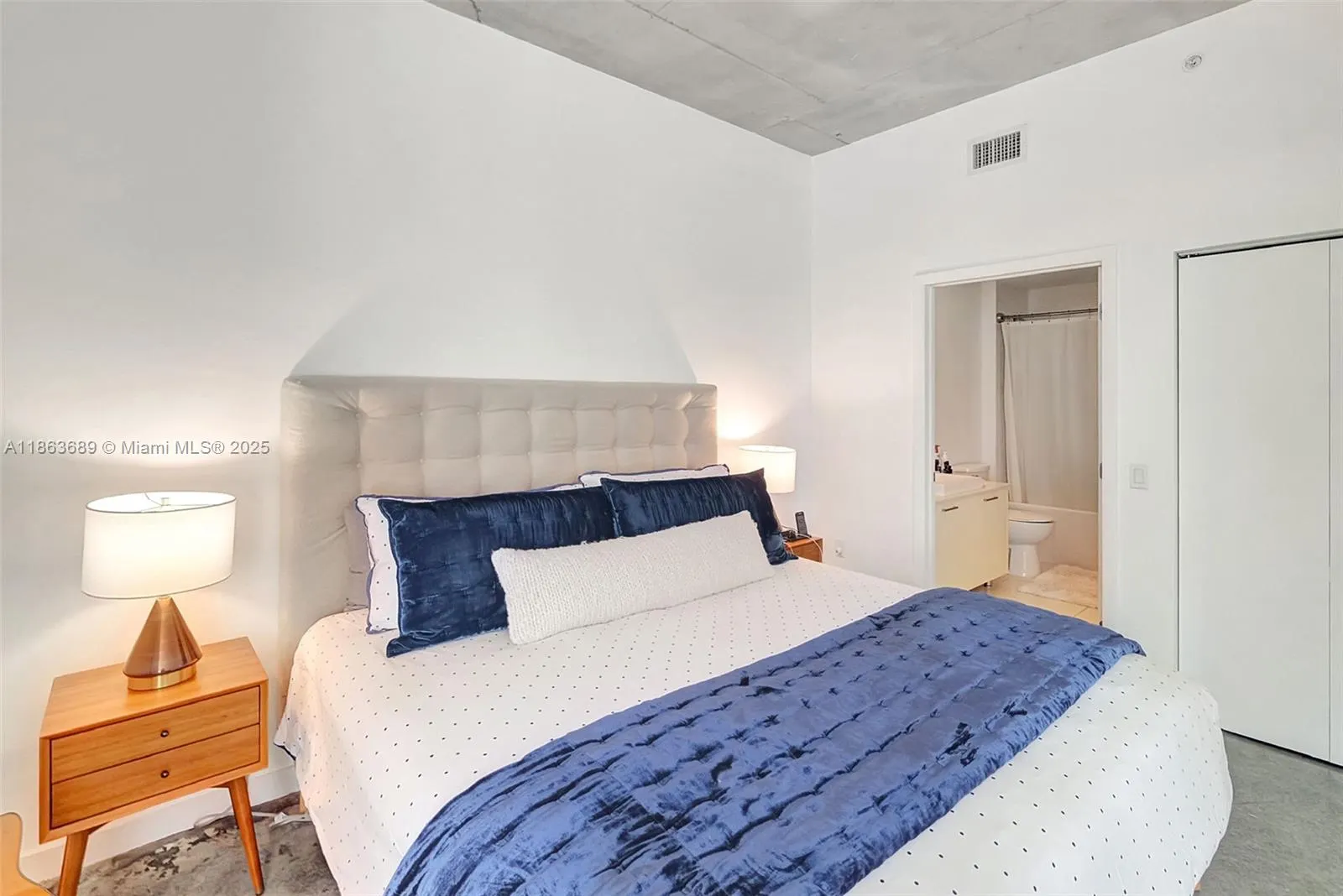 151 SE 1st St, #1601