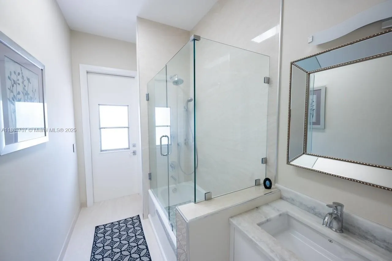 17969 Fairoaks Way, #NA