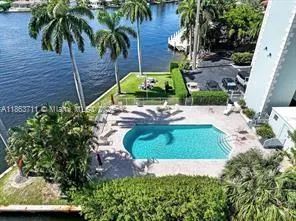 1881 Middle River Dr, #605