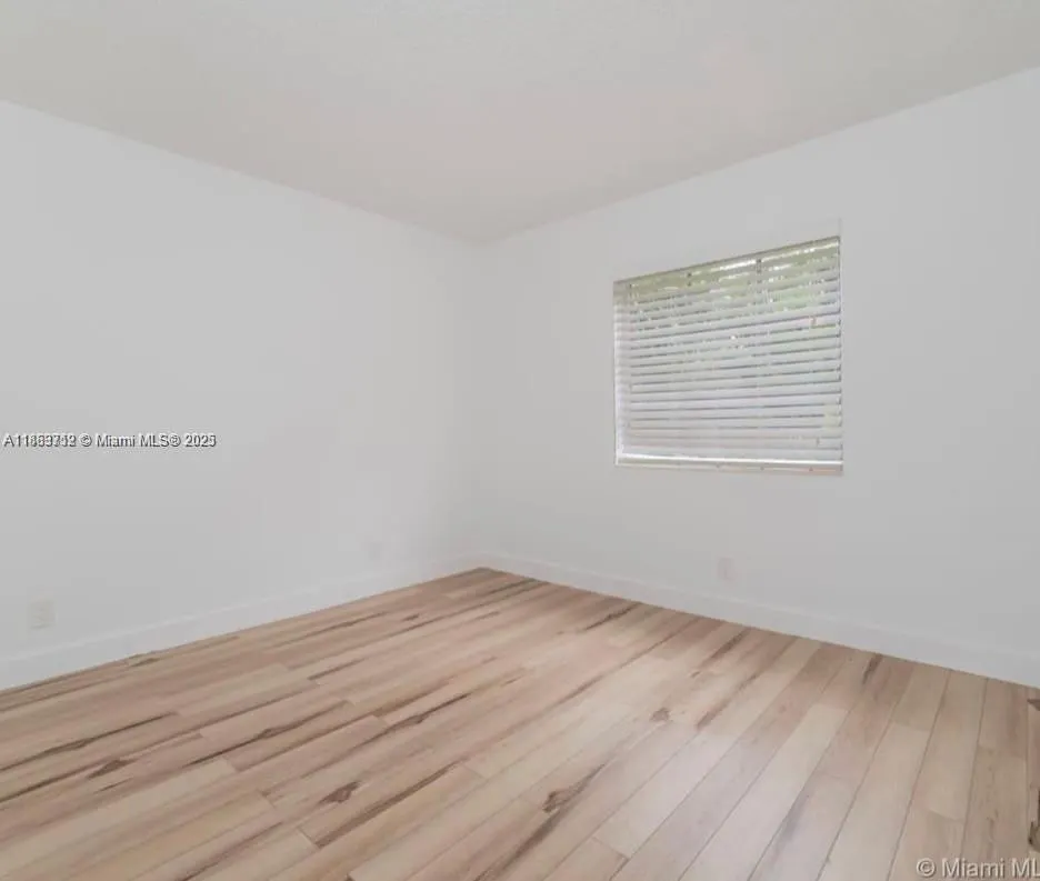 2424 SE 17th St, #B205
