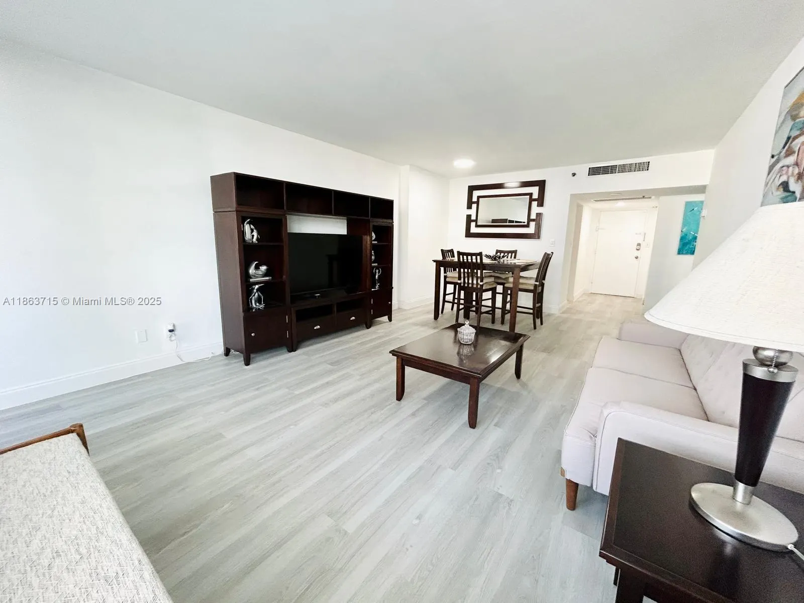 100 Lincoln Rd, #535