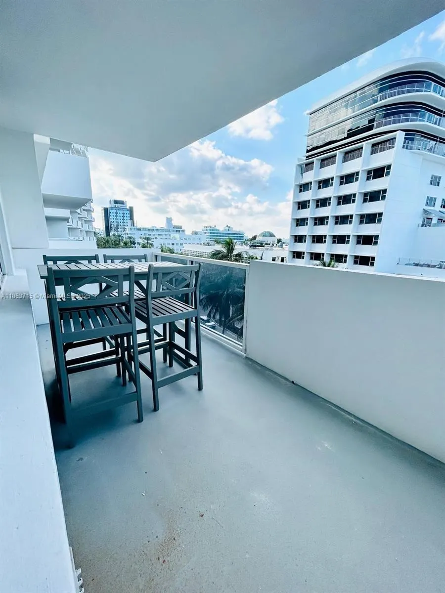 100 Lincoln Rd, #535