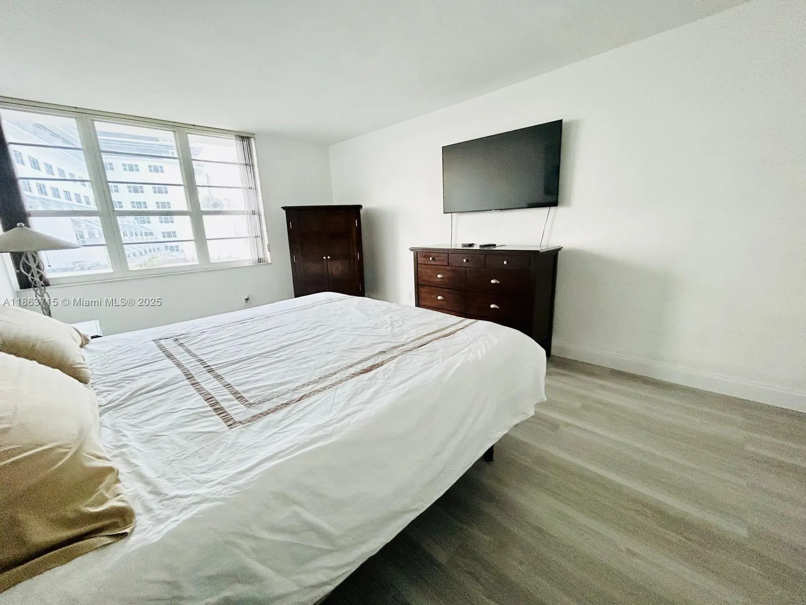 100 Lincoln Rd, #535