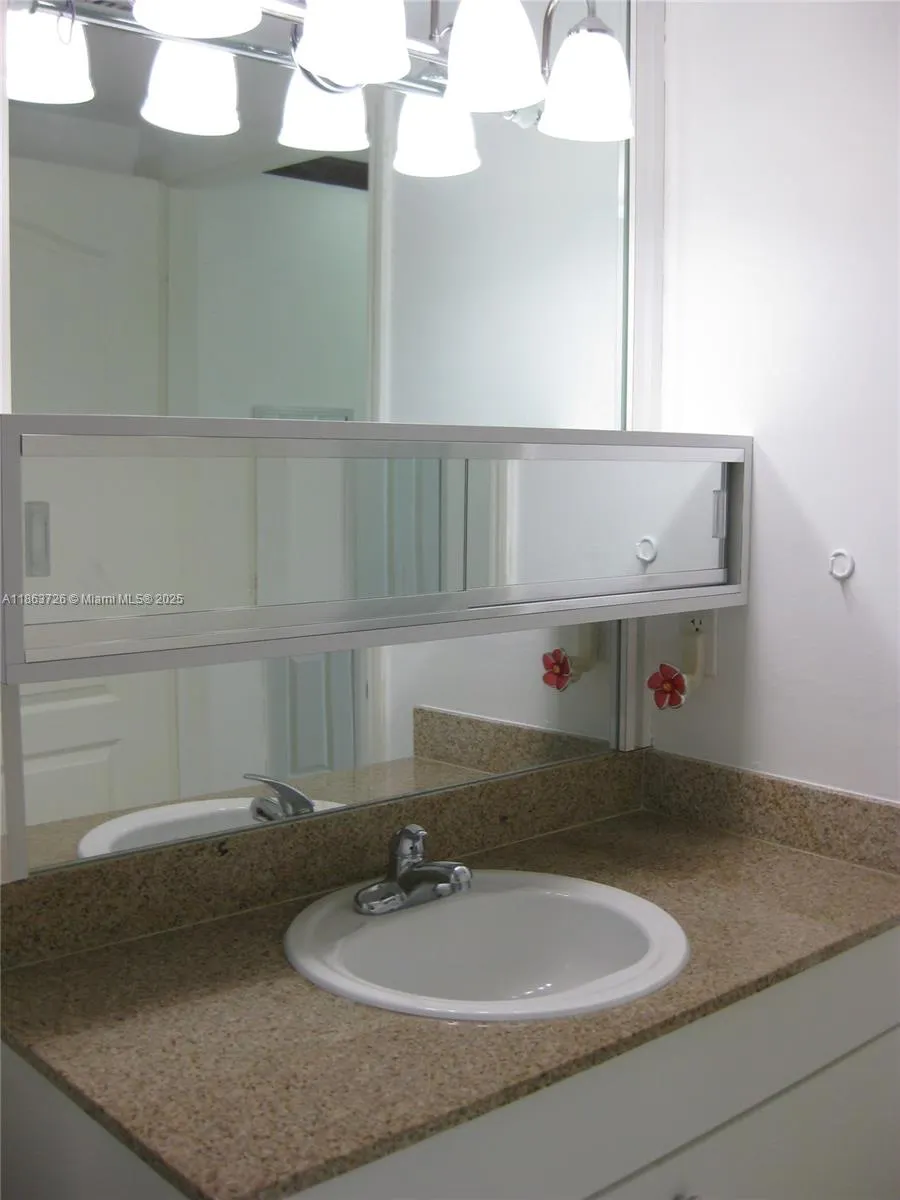 117 NW 42nd Ave, #1105