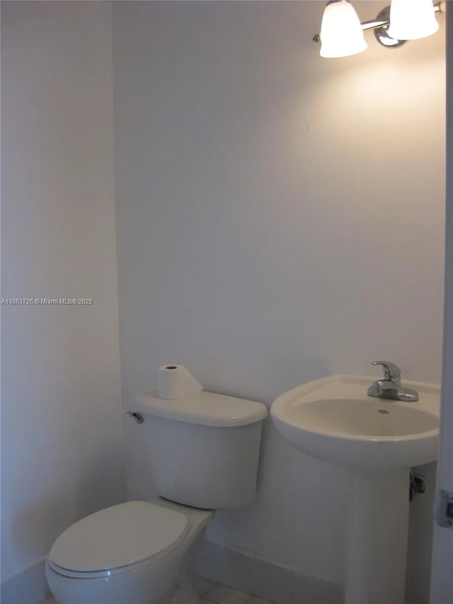 117 NW 42nd Ave, #1105