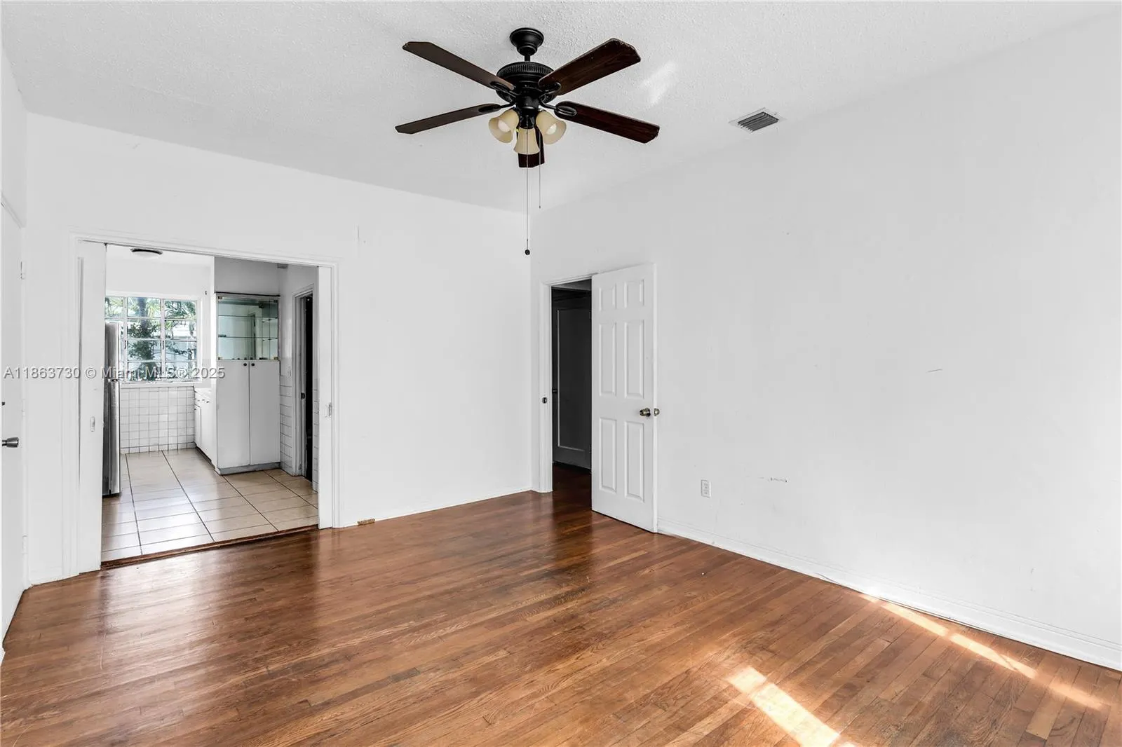 825 Jefferson Ave, #4