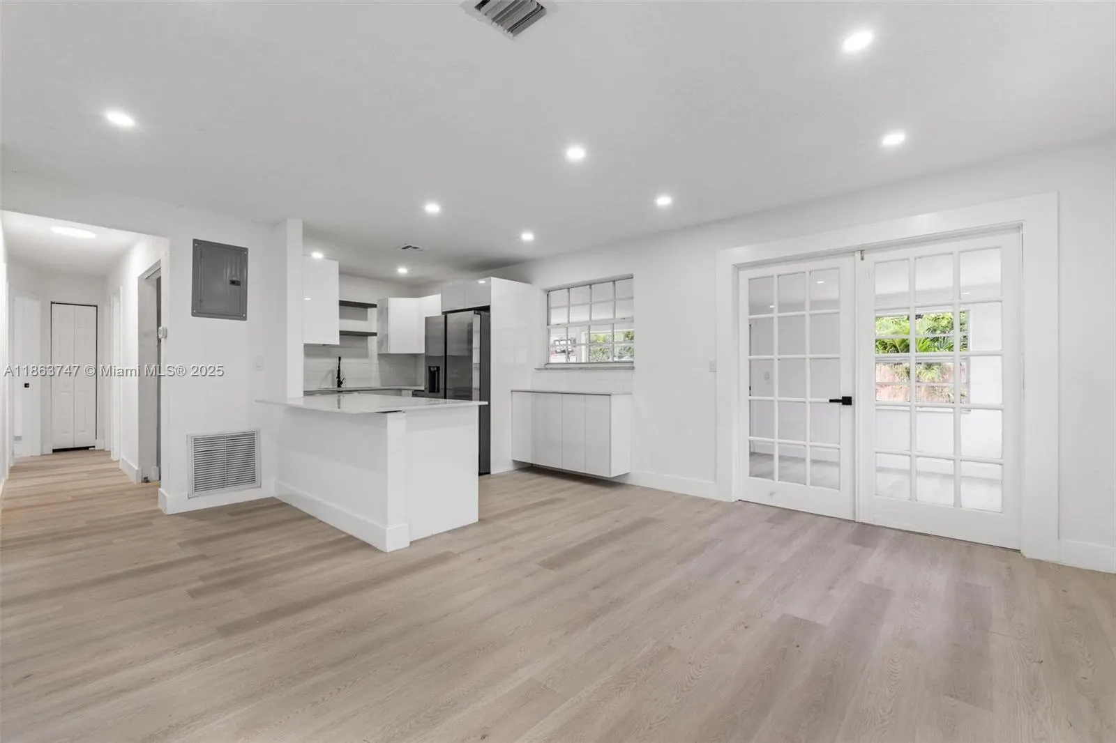 620 N 64th Ave