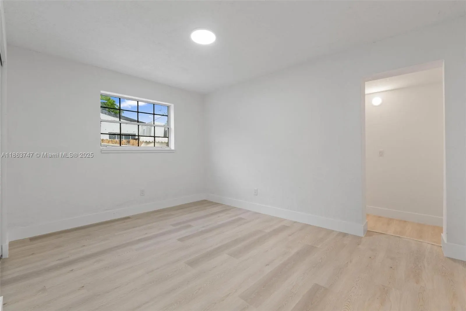 620 N 64th Ave